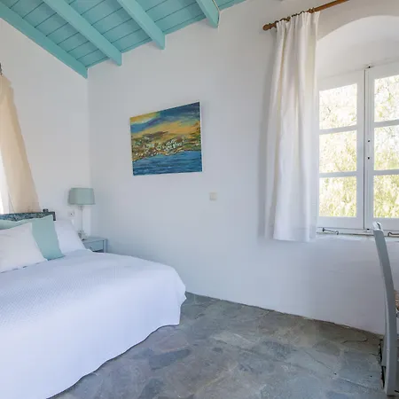 Emporio Ξενοδοχείο 4*