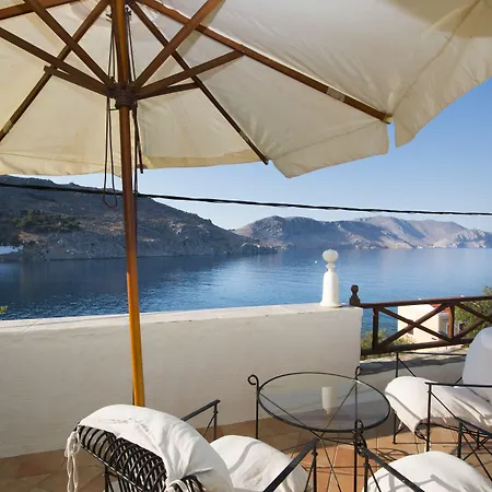 Emporio Ξενοδοχείο 4*